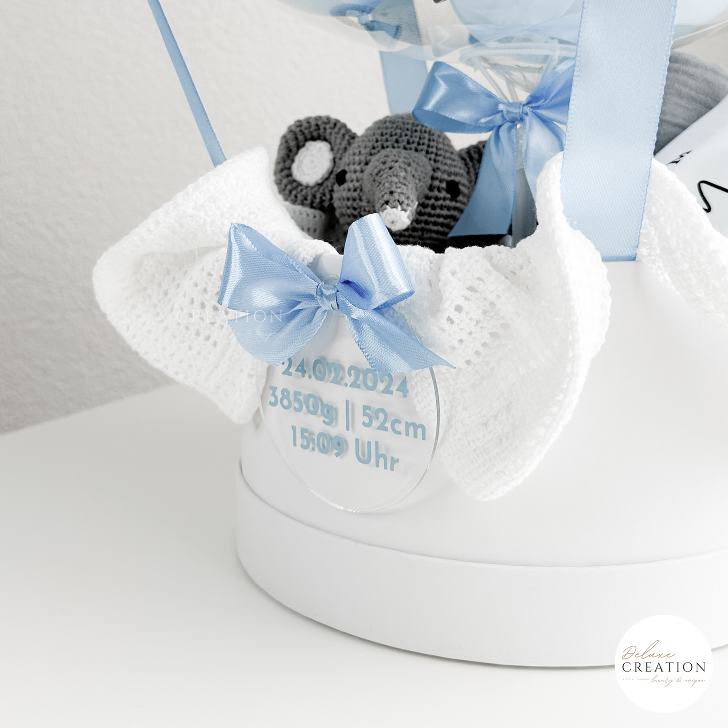 Welcome to the World - Balloon gift in blue with Set in gray
