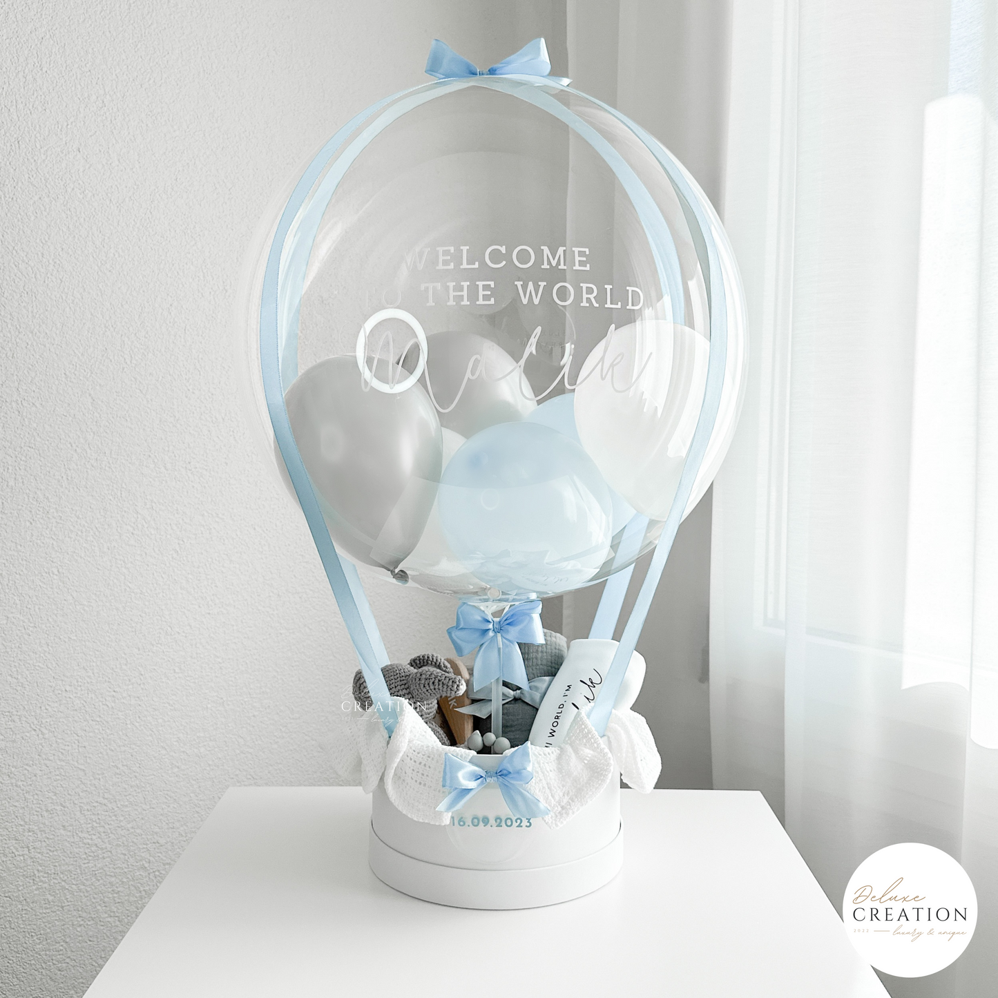 Welcome to the World  - Balloongift in blue with Set in gray