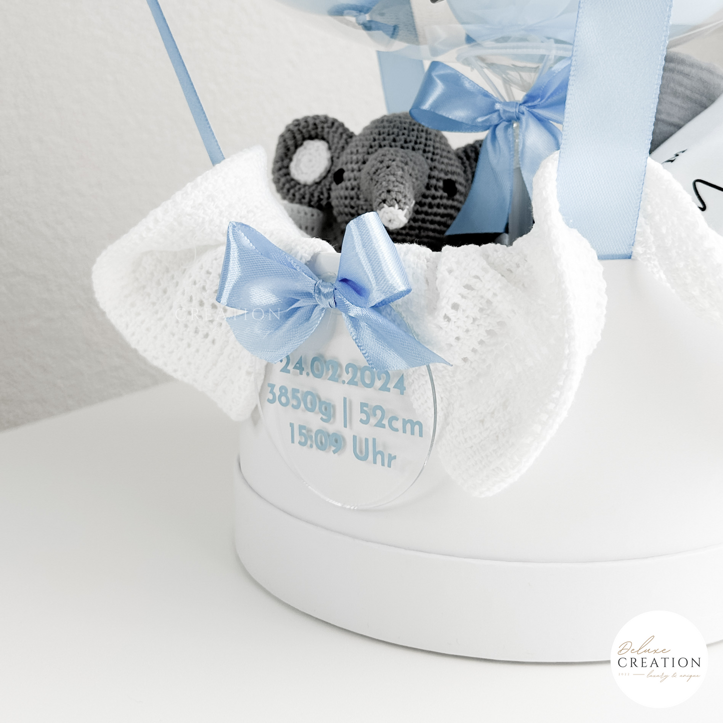 Welcome to the World  - Balloongift in blue with Set in gray